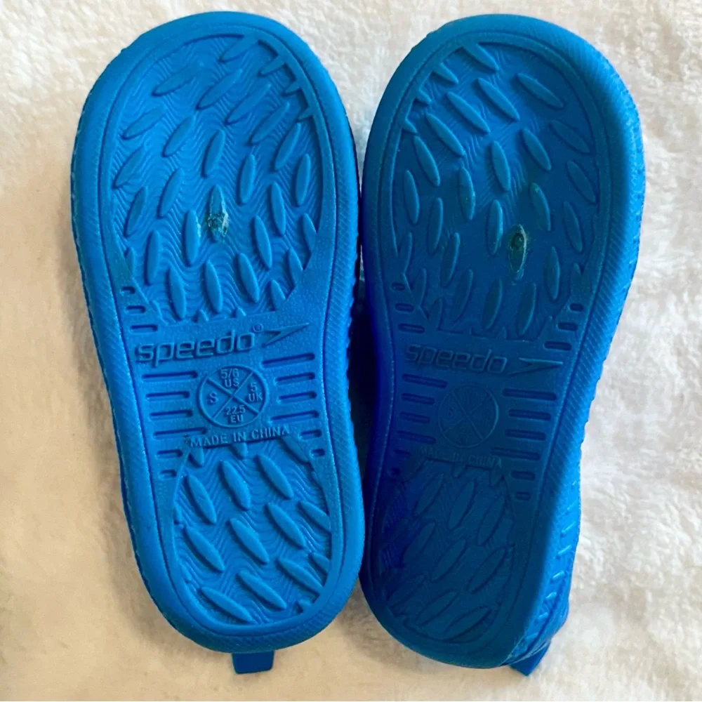 Speedo Jelly Rubber Blue Water Shoes for Boys Kids Toddler - Size: 5/6